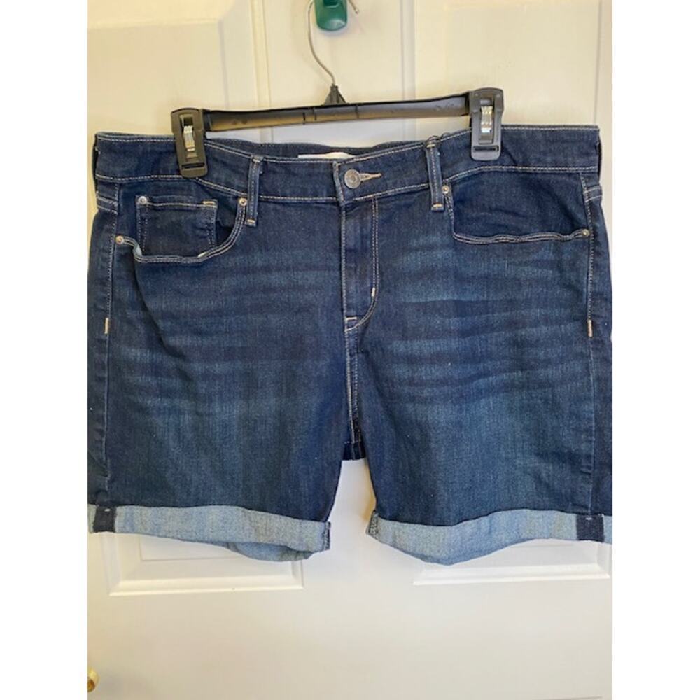 Levi's Signature Mid Rise Dark Wash Shorts Size 16 Waist 33 - Picture 9 of 9